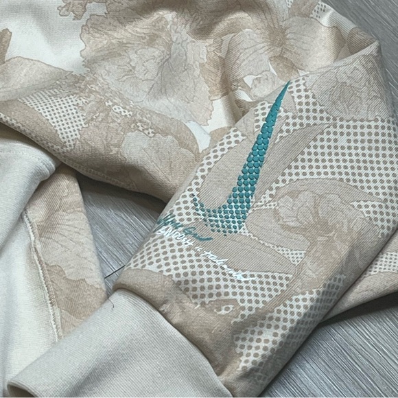 NWT‎ Men's Nike DRI-FIT Standard Issue Basketball Pullover Beige Hoodie Sz XL - Picture 13 of 15